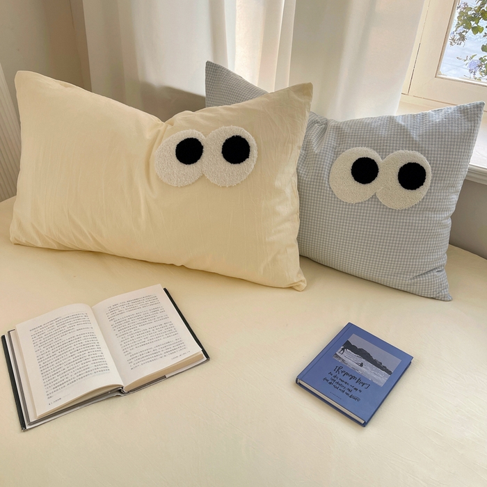 91家纺网 家纺一手货源 找家纺 2025新款A类亲肤舒适软糯云柔水洗棉大眼睛毛巾绣混搭格子撞色系列四件套 大眼奶黄小蓝格2