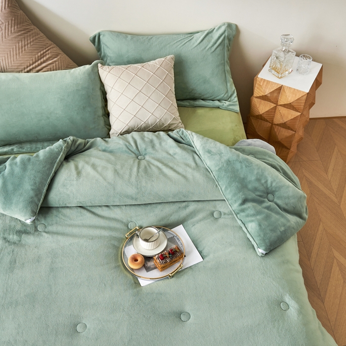 91家纺网 家纺一手货源 找家纺 法芙娜 2025新款牛奶绒懒人被 绿色