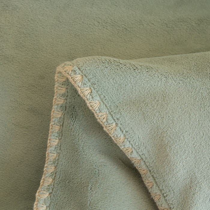 91家纺网 家纺一手货源 找家纺 法芙娜 2025新款牛奶绒被套毯 苔藓绿