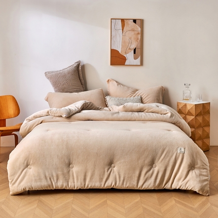 91家纺网 家纺一手货源 找家纺 法芙娜 2025新款牛奶绒懒人被 米色