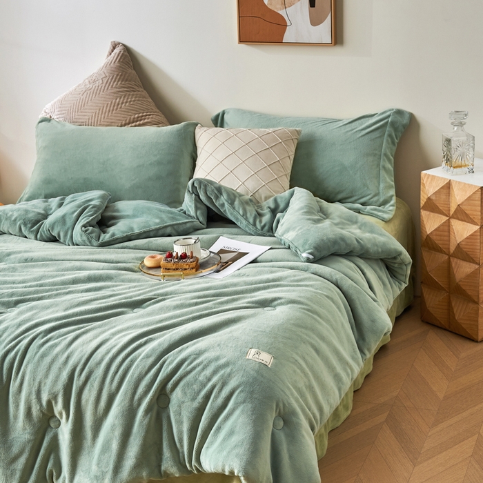 91家纺网 家纺一手货源 找家纺 法芙娜 2025新款牛奶绒懒人被 绿色