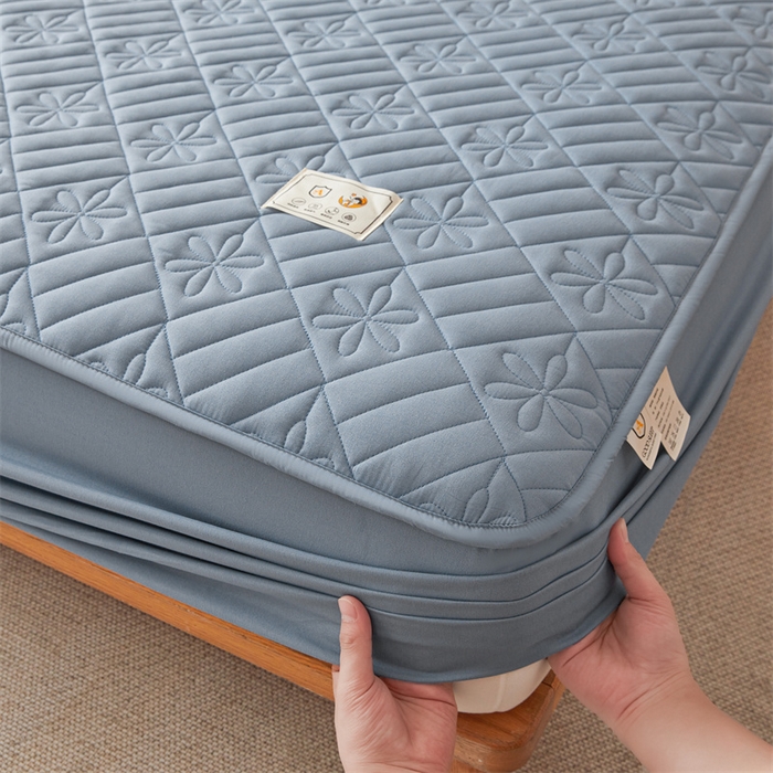 91家纺网 家纺一手货源 找家纺 3C 2025新款A类幸运花防水隔脏床笠 幸运花-海洋蓝