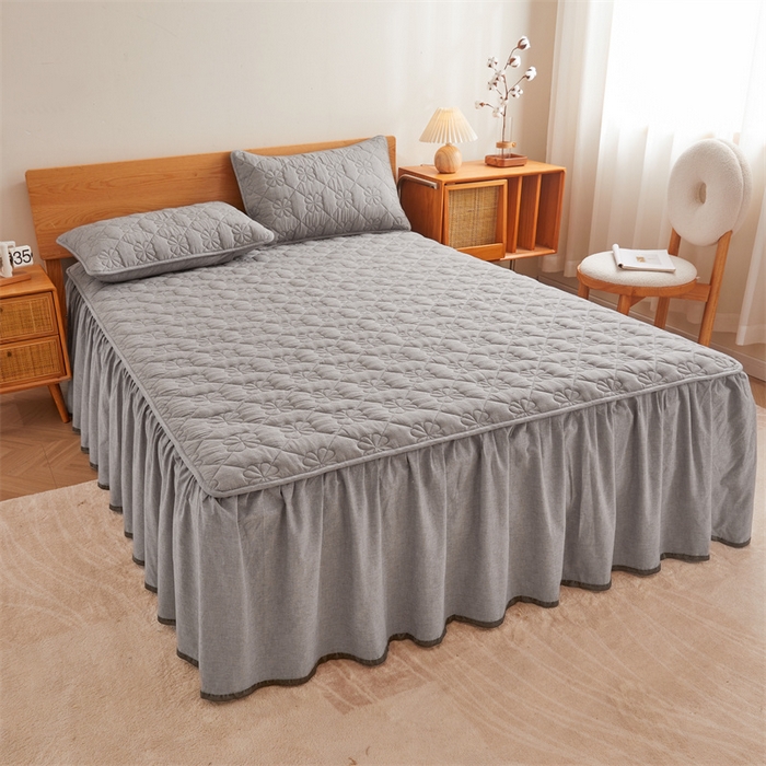 91家纺网 家纺一手货源 找家纺 3C 2024新款全棉水洗棉夹棉床裙-四叶草系列 四叶草-烟雾灰