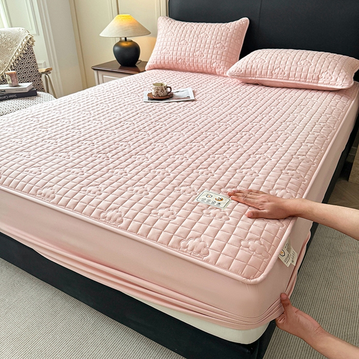 91家纺网 家纺一手货源 找家纺 3C 2025新款A类亲肤夹棉床笠-小云朵 小云朵 胭脂粉