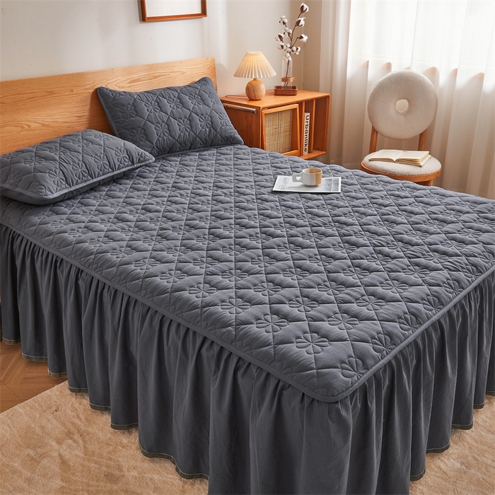 91家纺网 家纺一手货源 找家纺 3C 2024新款全棉水洗棉夹棉床裙-四叶草系列 四叶草-夜光灰