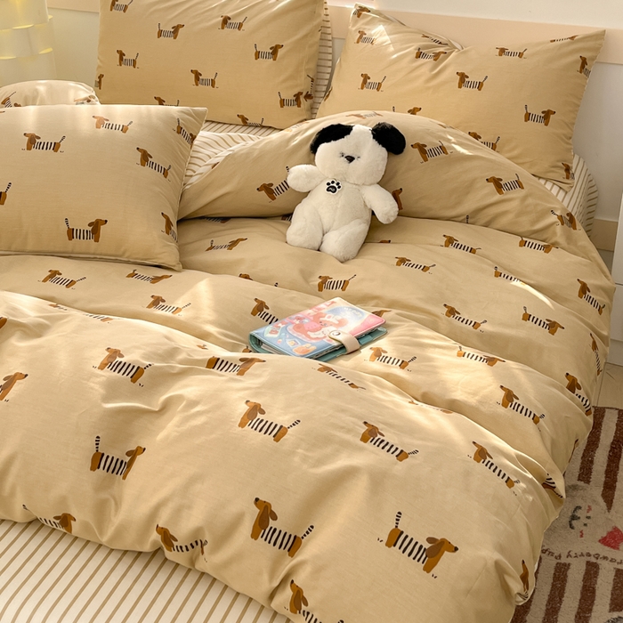 91家纺网 家纺一手货源 找家纺 2025新款全棉卡通小清新系列四件套 腊肠狗