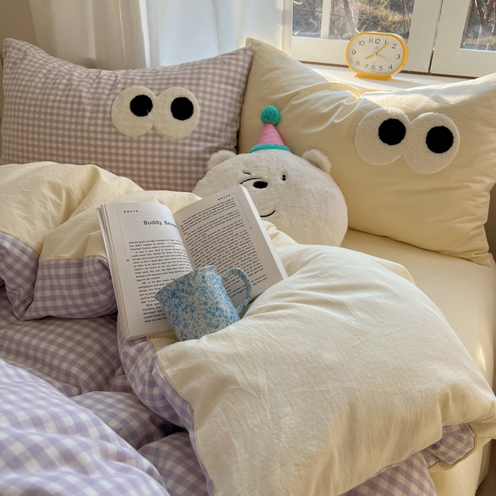 91家纺网 家纺一手货源 找家纺 桃子家居 2026新款A类ins色织水洗棉纯棉大眼睛毛巾绣混搭撞色少女多巴胺系列四件套 色织水洗棉-大眼黄紫格2