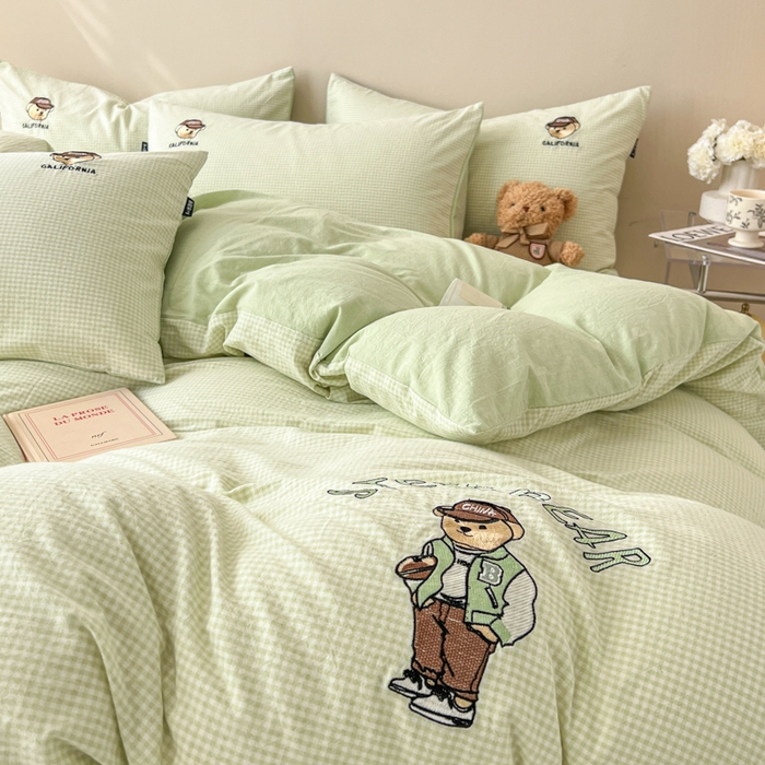 91家纺网 家纺一手货源 找家纺 （总）2025新款A类全棉色织水洗棉可爱小熊刺绣四件套