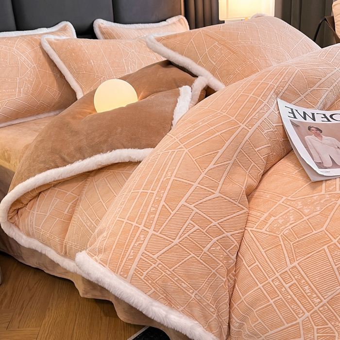 91家纺网 家纺一手货源 找家纺 畅畅家纺 2025新款兔毛绒大包边雕花牛奶绒绒四件套 江南-黄