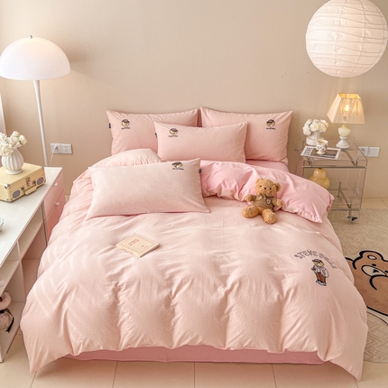 2025新款A类全棉色织水洗棉可爱小熊刺绣四件套 小熊先生-条纹粉