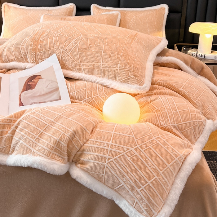 91家纺网 家纺一手货源 找家纺 畅畅家纺 2025新款兔毛绒大包边雕花牛奶绒绒四件套 江南-黄