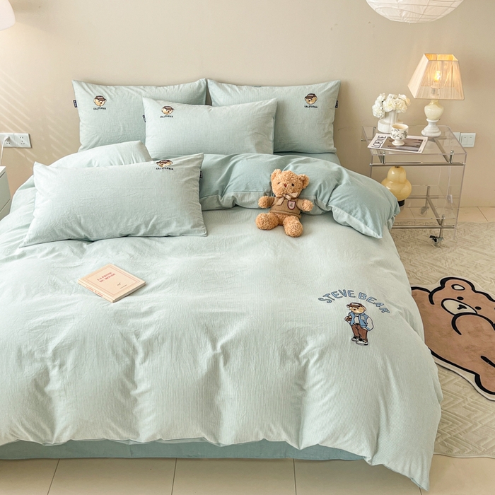 91家纺网 家纺一手货源 找家纺 2025新款A类全棉色织水洗棉可爱小熊刺绣四件套 小熊先生-条纹蓝