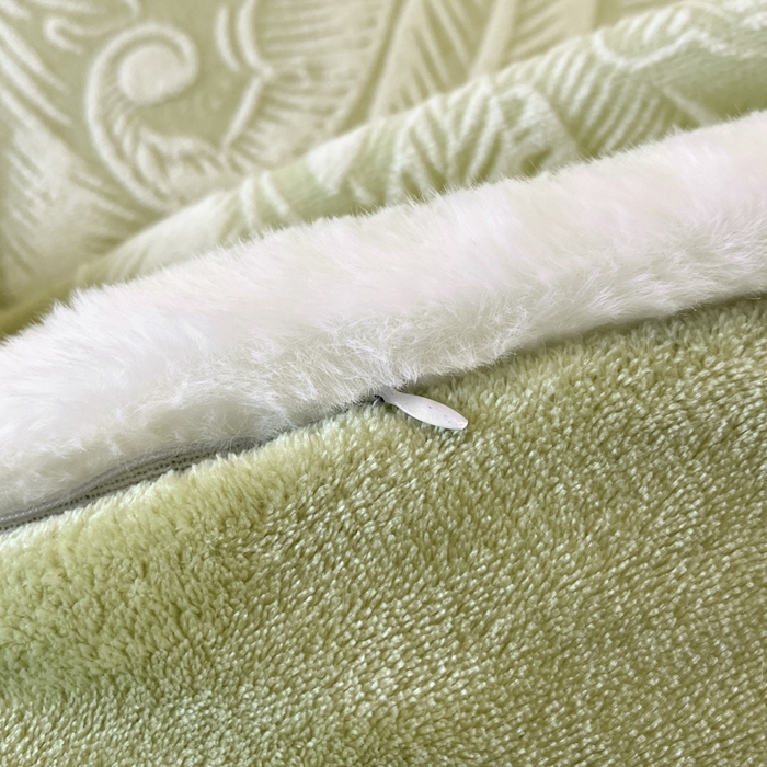 91家纺网 家纺一手货源 找家纺 畅畅家纺 2025新款兔毛绒大包边雕花牛奶绒绒四件套 叶语-绿