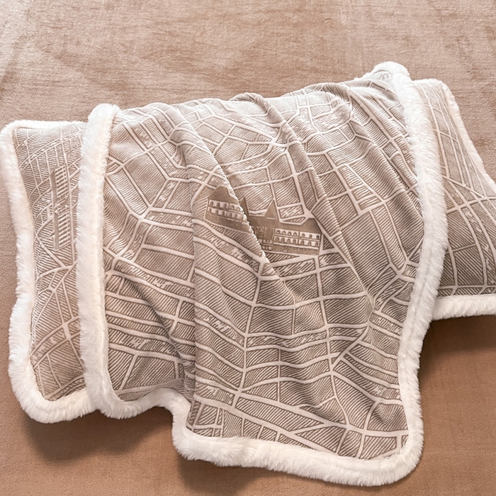 91家纺网 家纺一手货源 找家纺 畅畅家纺 2025新款兔毛绒大包边雕花牛奶绒绒四件套 江南-卡其