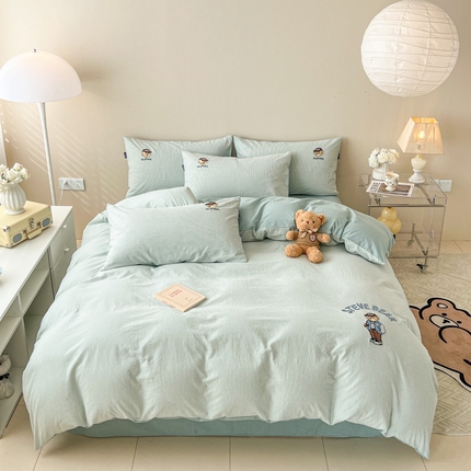 91家纺网 家纺一手货源 找家纺 （总）2025新款A类全棉色织水洗棉可爱小熊刺绣四件套