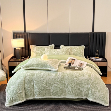91家纺网 家纺一手货源 找家纺 畅畅家纺 2025新款兔毛绒大包边雕花牛奶绒绒四件套 香缇娜-绿