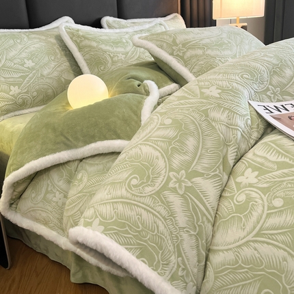 畅畅家纺 2025新款兔毛绒大包边雕花牛奶绒绒四件套 叶语-绿