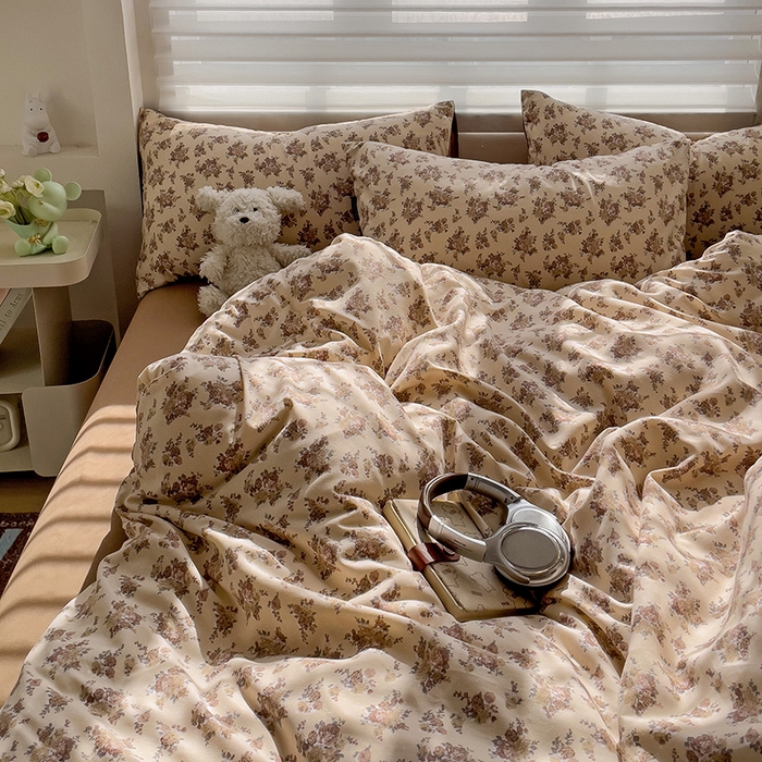 91家纺网 家纺一手货源 找家纺 娜娜2025新款A类针织双层纱印花四件套 小苍兰