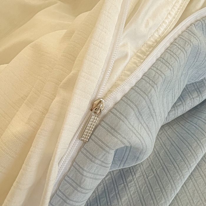 91家纺网 家纺一手货源 找家纺 多乐家纺 2025新款超柔加厚有氧提花针织小竺棉绣花四件套(提供买家秀） 兔兔-白蓝