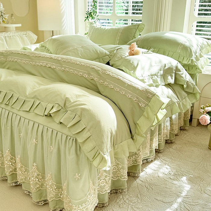 91家纺网 家纺一手货源 找家纺 美达家纺 2025新款山茶花系列纯色A类全棉单层床裙四件套 山茶花-草绿