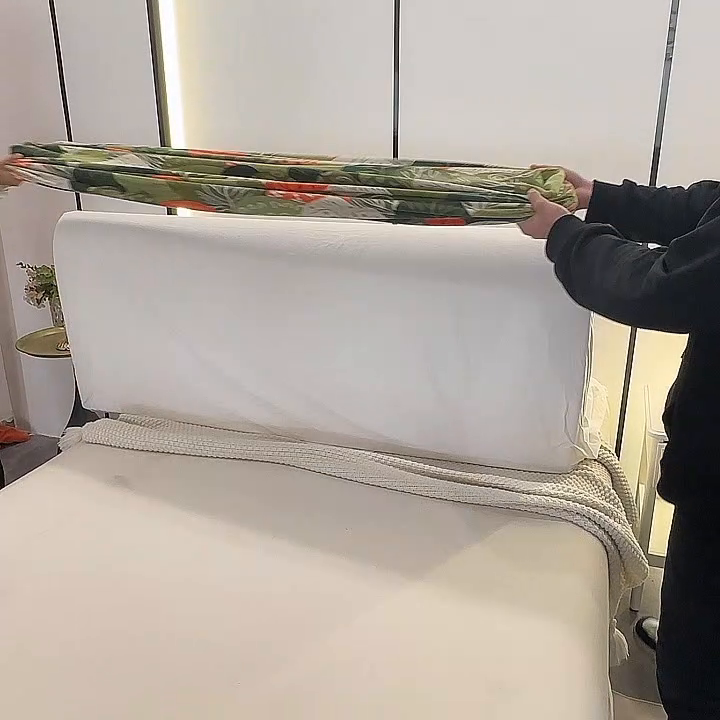 91家纺网 家纺一手货源 找家纺 千彤沙发垫 2025新款华夫格弹力床头罩 华夫格-森林派对