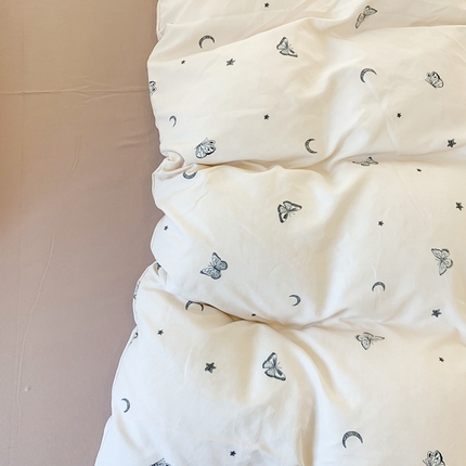 91家纺网 家纺一手货源 找家纺 吾欢心 2025新款针织棉双层纱四件套 星空蝶舞咖