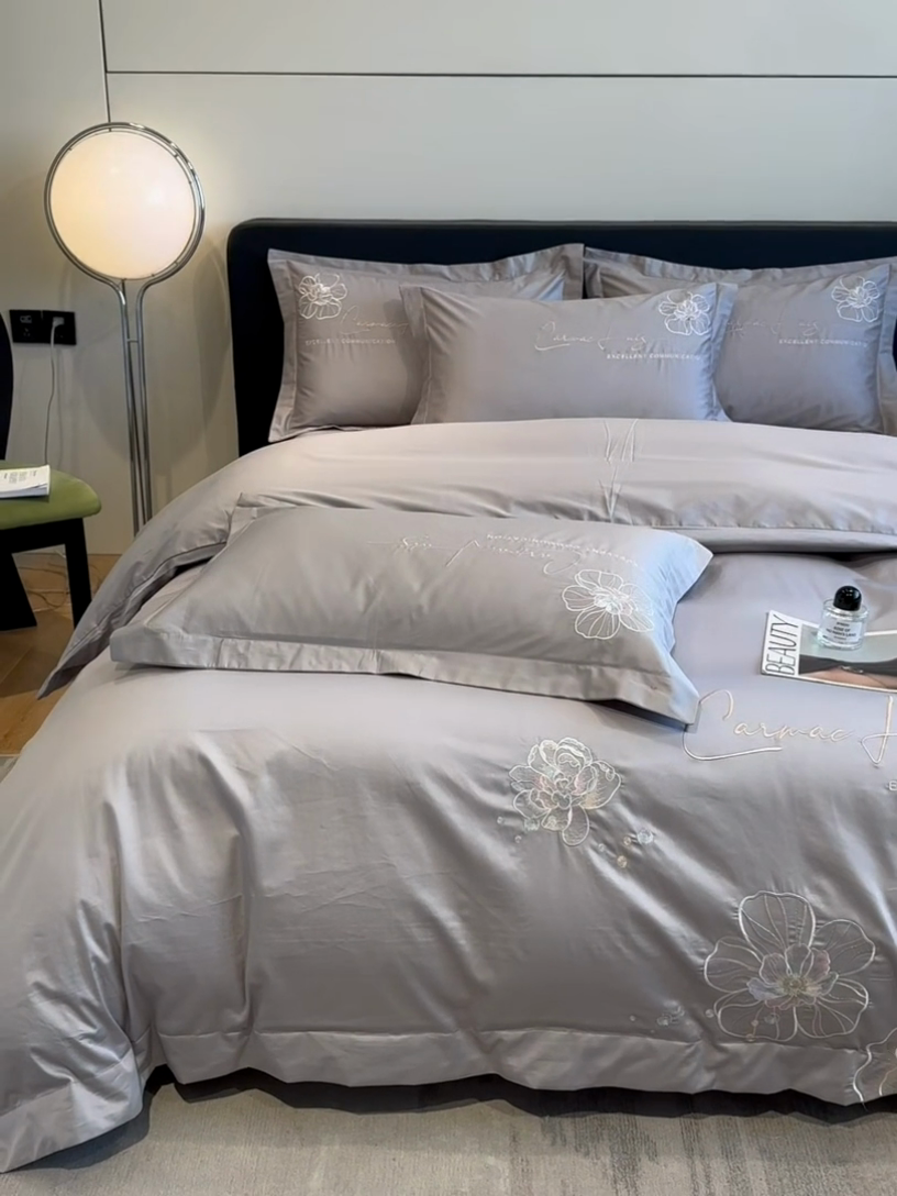 91家纺网 家纺一手货源 找家纺 欧乐蒂 2025新款亲肤棉刺绣四件套-花韵 花韵-夜灰