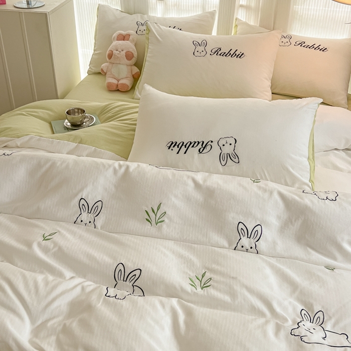 91家纺网 家纺一手货源 找家纺 多乐家纺 2025新款超柔加厚有氧提花针织小竺棉绣花四件套(提供买家秀） 兔兔-白绿