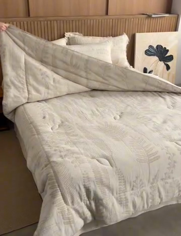 91家纺网 家纺一手货源 找家纺 2025春夏新品棉麻春秋被冬被全系列被子被芯 铃兰颂-米白