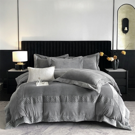 91家纺网 家纺一手货源 找家纺 保罗圣迪奥 2025新款牛奶绒宽边四件套-梵希 梵希-高级灰