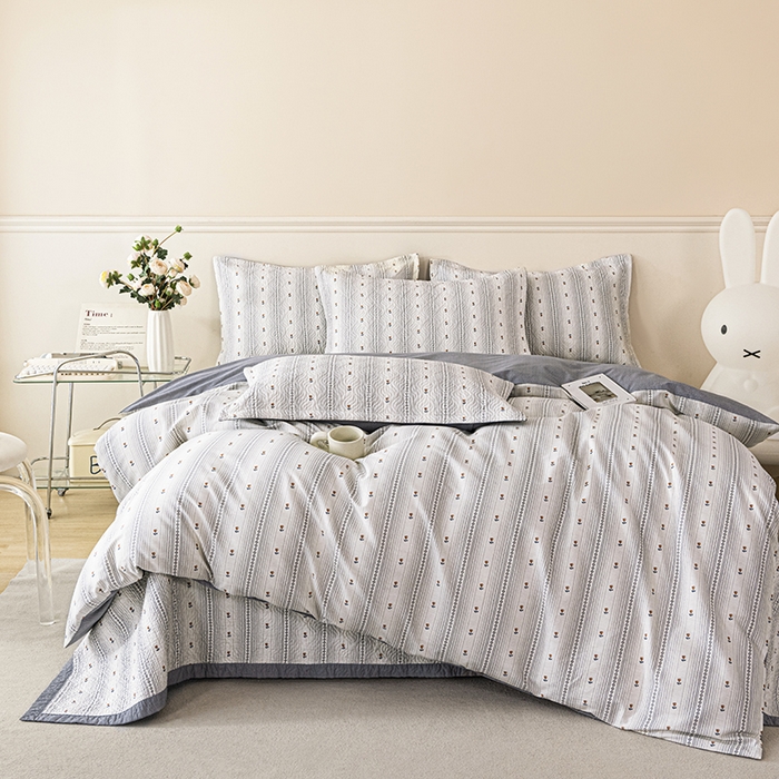 91家纺网 家纺一手货源 找家纺 2025新款13070双面全棉砂洗大直边床盖三件套四件套 雅梦