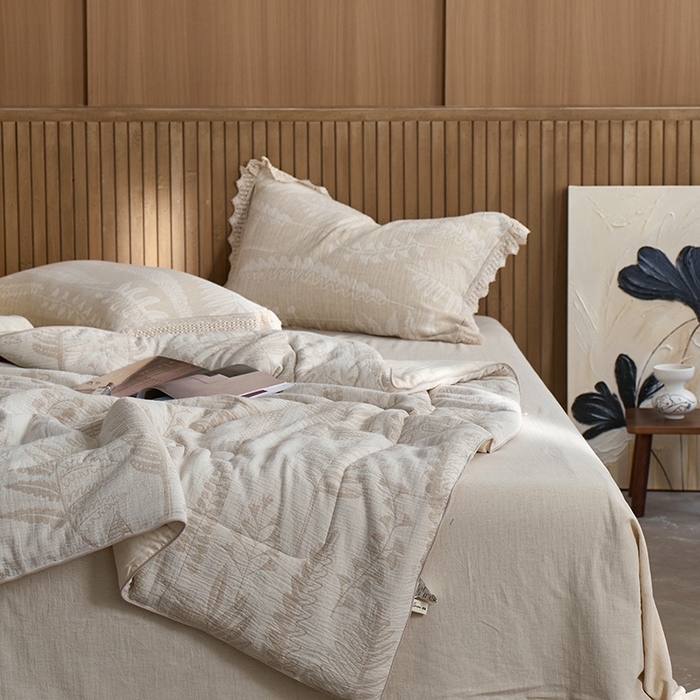 91家纺网 家纺一手货源 找家纺 2025春夏新品棉麻春秋被冬被全系列被子被芯 铃兰颂-米白