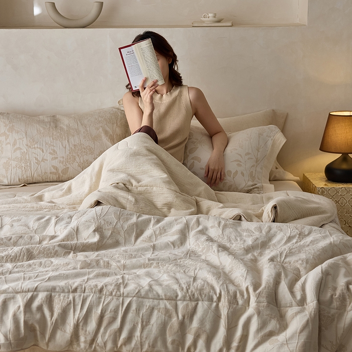 91家纺网 家纺一手货源 找家纺 2025春夏新品棉麻春秋被冬被全系列被子被芯 醉春烟