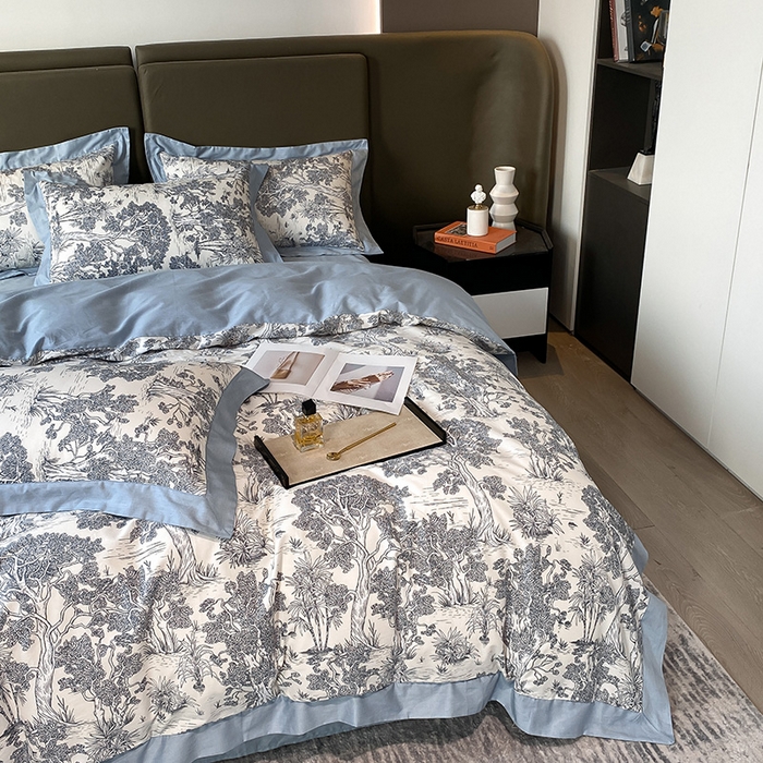 91家纺网 家纺一手货源 找家纺 2025新款全棉四件套-法式花卉宽边系列（场景二） 山茶花蓝