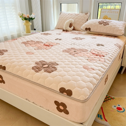 91家纺网 家纺一手货源 找家纺 （买家秀 爆款不断货）A类母婴级卡通牛奶绒床笠珊瑚绒床笠雪花绒床笠牛奶绒床罩珊瑚绒儿童牛奶绒夹棉床笠 英伦花熊