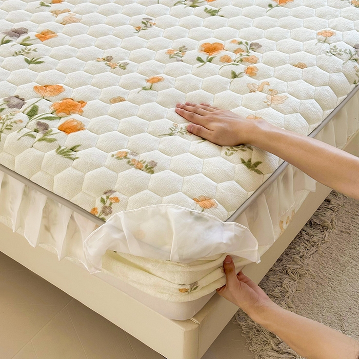 91家纺网 家纺一手货源 找家纺 （买家秀 爆款不断货）A类母婴级卡通牛奶绒床笠珊瑚绒雪花绒床笠儿童牛奶绒夹棉床笠花边款牛奶绒花边床笠 花边款--仙香花朵