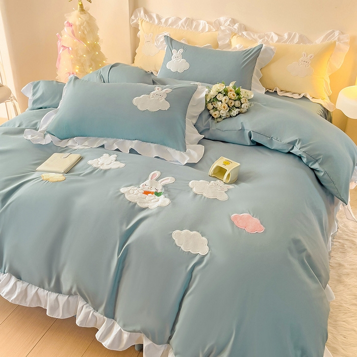 91家纺网 家纺一手货源 找家纺 慕语家纺 2025新款韩版水洗磨毛棉卡通贴布绣四件套-云朵兔 云朵兔-蓝灰