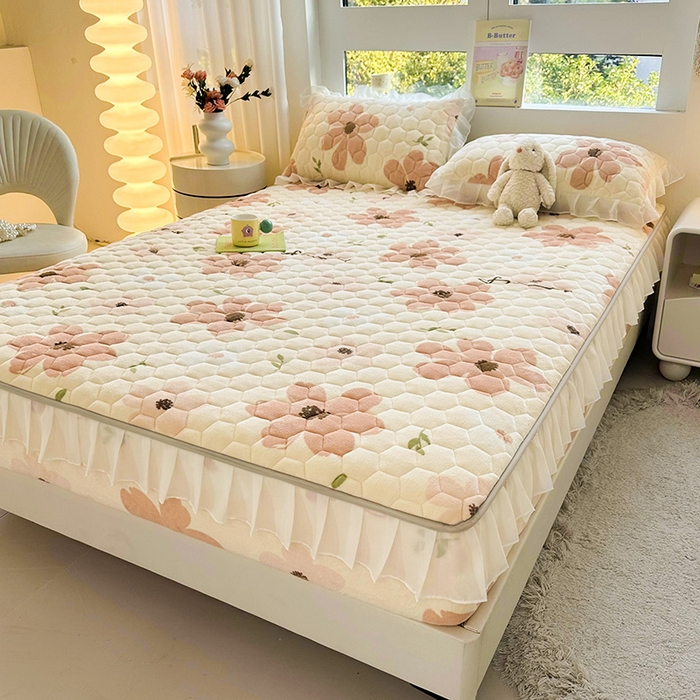 91家纺网 家纺一手货源 找家纺 （买家秀 爆款不断货）A类母婴级卡通牛奶绒床笠珊瑚绒雪花绒床笠儿童牛奶绒夹棉床笠花边款牛奶绒花边床笠 花边款--律动萱花