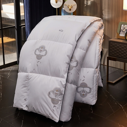 91家纺网 家纺一手货源 找家纺 （总）黛妮雅 2025新款轻奢风维纳斯高端羽丝绒冬被
