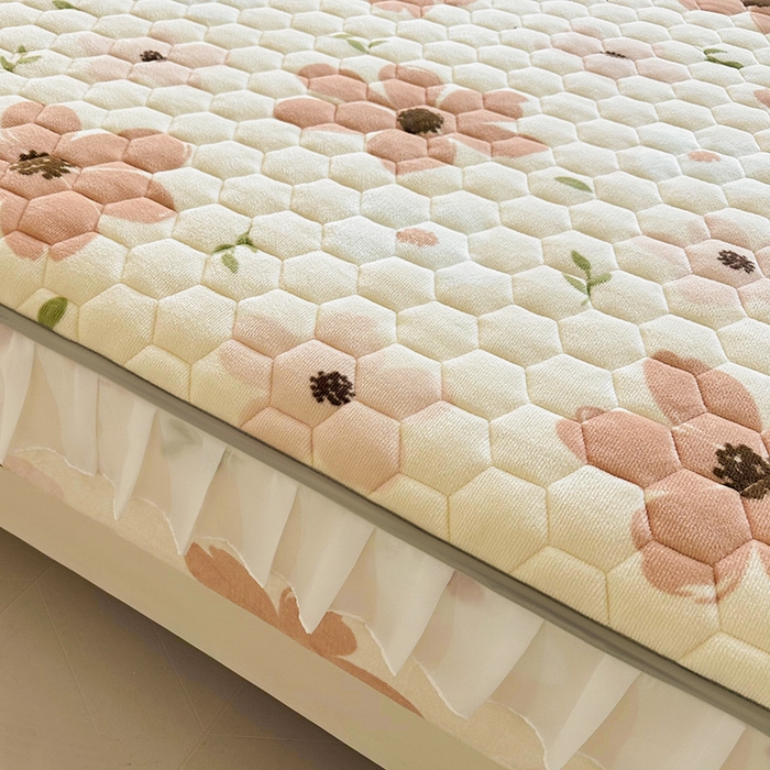 91家纺网 家纺一手货源 找家纺 （买家秀 爆款不断货）A类母婴级卡通牛奶绒床笠珊瑚绒雪花绒床笠儿童牛奶绒夹棉床笠花边款牛奶绒花边床笠 花边款--律动萱花