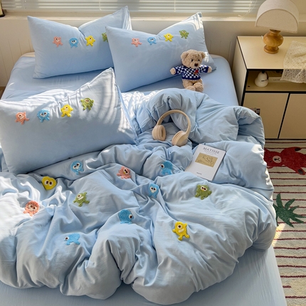 悦织湾家纺 2025春秋新款超柔水洗棉毛巾绣单被套四件套-怪兽 怪兽-天空兰