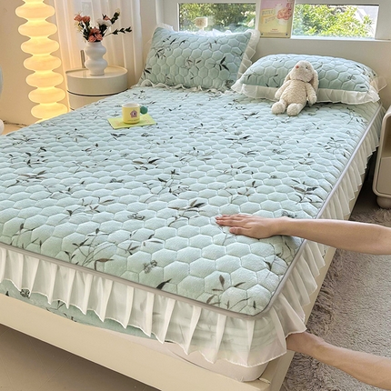 91家纺网 家纺一手货源 找家纺 （总）（买家秀 爆款不断货）A类母婴级卡通牛奶绒床笠珊瑚绒雪花绒床笠儿童牛奶绒夹棉床笠花边款牛奶绒花边床笠