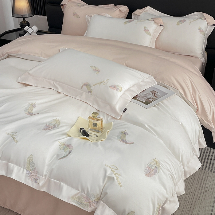 91家纺网 家纺一手货源 找家纺 2025春夏长绒棉四件套纯棉全棉轻奢风床单被套重工刺绣床上用品 芊羽梦-白粉