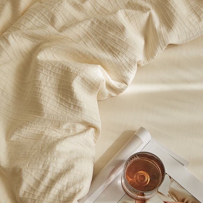 91家纺网 家纺一手货源 找家纺 2025新款全棉三层纱浮雕大提花四件套系列 恒久-米白