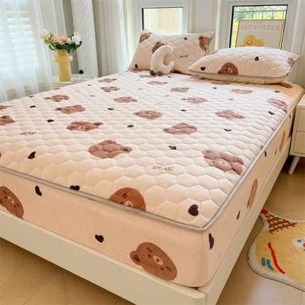 91家纺网 家纺一手货源 找家纺 （买家秀 爆款不断货）A类母婴级卡通牛奶绒床笠珊瑚绒床笠雪花绒床笠牛奶绒床罩珊瑚绒儿童牛奶绒夹棉床笠 小棕熊