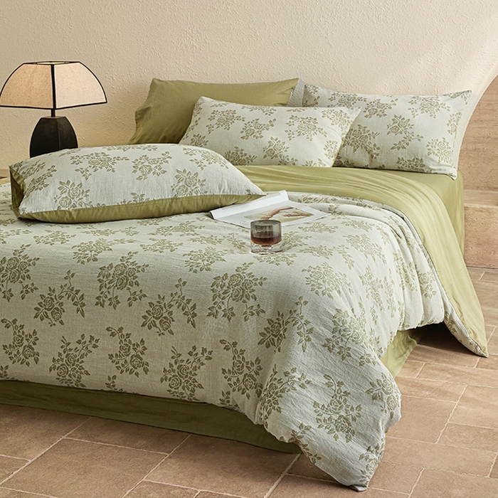 91家纺网 家纺一手货源 找家纺 2025新款全棉三层纱色织大提花四件套系列 长夏-果绿