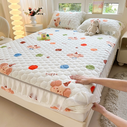 91家纺网 家纺一手货源 找家纺 （总）（买家秀 爆款不断货）A类母婴级卡通牛奶绒床笠珊瑚绒雪花绒床笠儿童牛奶绒夹棉床笠花边款牛奶绒花边床笠