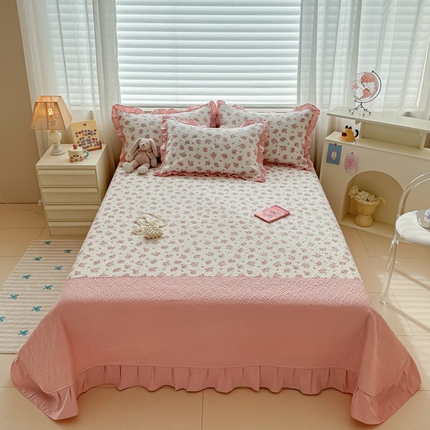 91家纺网 家纺一手货源 找家纺 2025新款木棉夹棉花边拼接床盖系列 初恋-粉