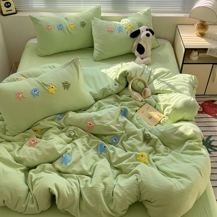 91家纺网 家纺一手货源 找家纺 悦织湾家纺 2025春秋新款超柔水洗棉毛巾绣单被套四件套-怪兽 怪兽-果绿