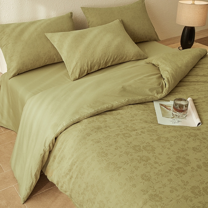 91家纺网 家纺一手货源 找家纺 2025新款全棉三层纱浮雕大提花四件套系列 芳菲-橄榄绿